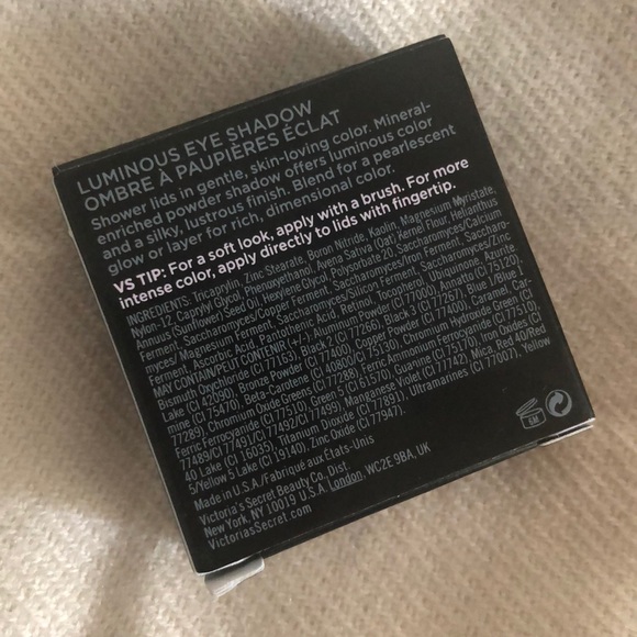 VS minerals luminous eyeshadow -Divine - Picture 3 of 3